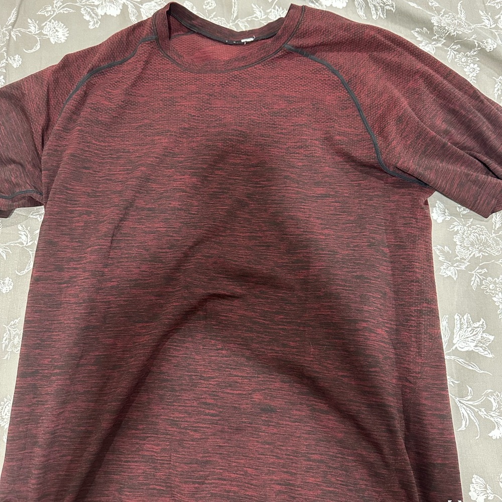 Lululemon Metal Vent Short Sleeve